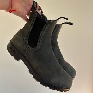 Women’s Blundstone High Top Boot, #1630, Size 9.5